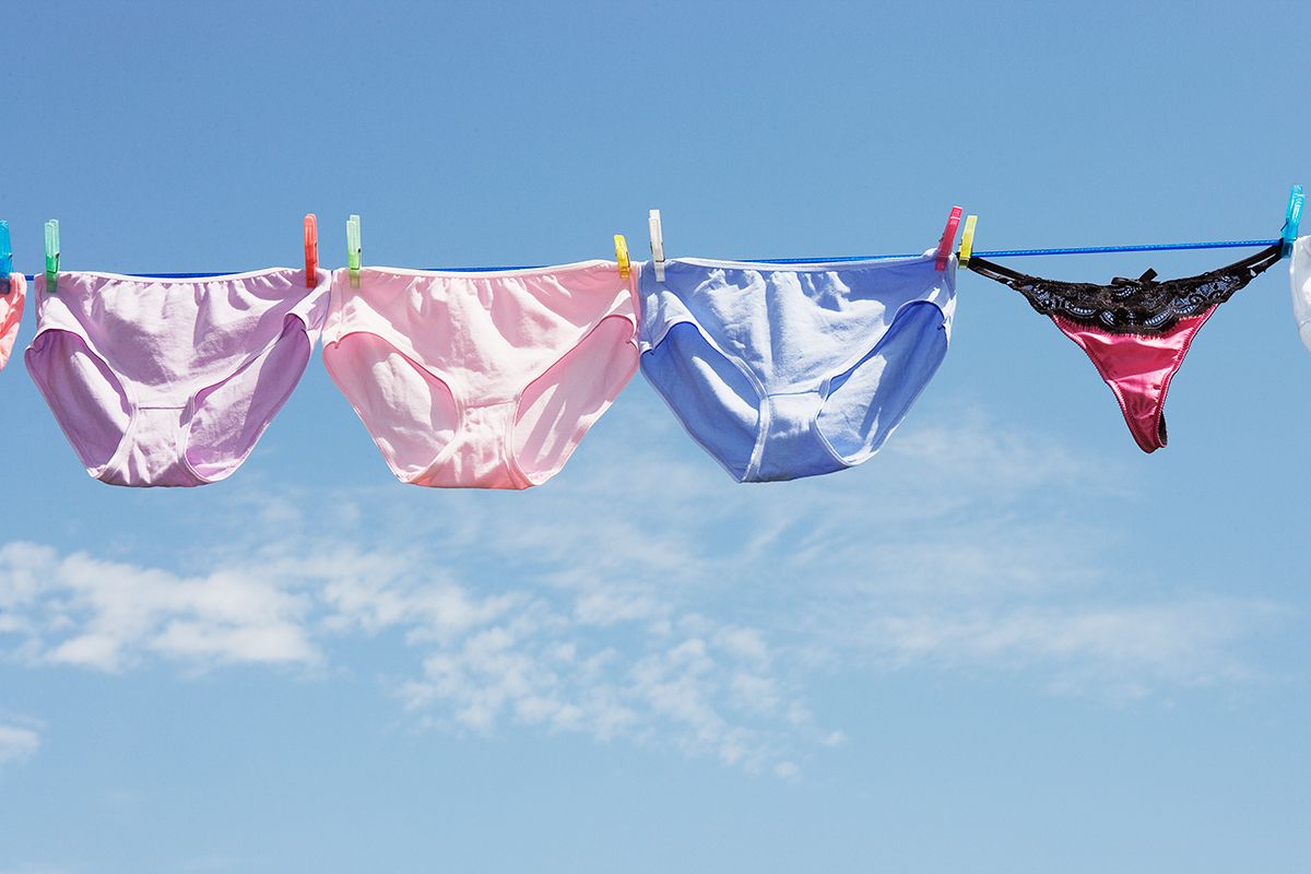 Orientar Arriesgado A pie Cómo limpiar la sangre menstrual de la ropa? - Sensual Intim